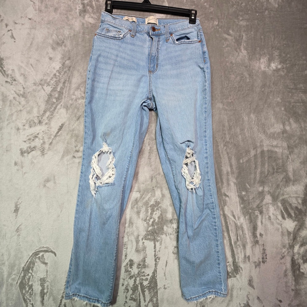 Universal Thread 90s Vintage Straight Distressed Light Wash Jeans 6R
